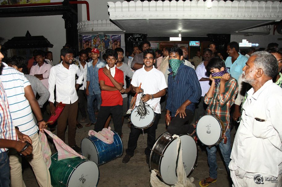 Dynamite-Movie-Special-Show-in-Tirupati